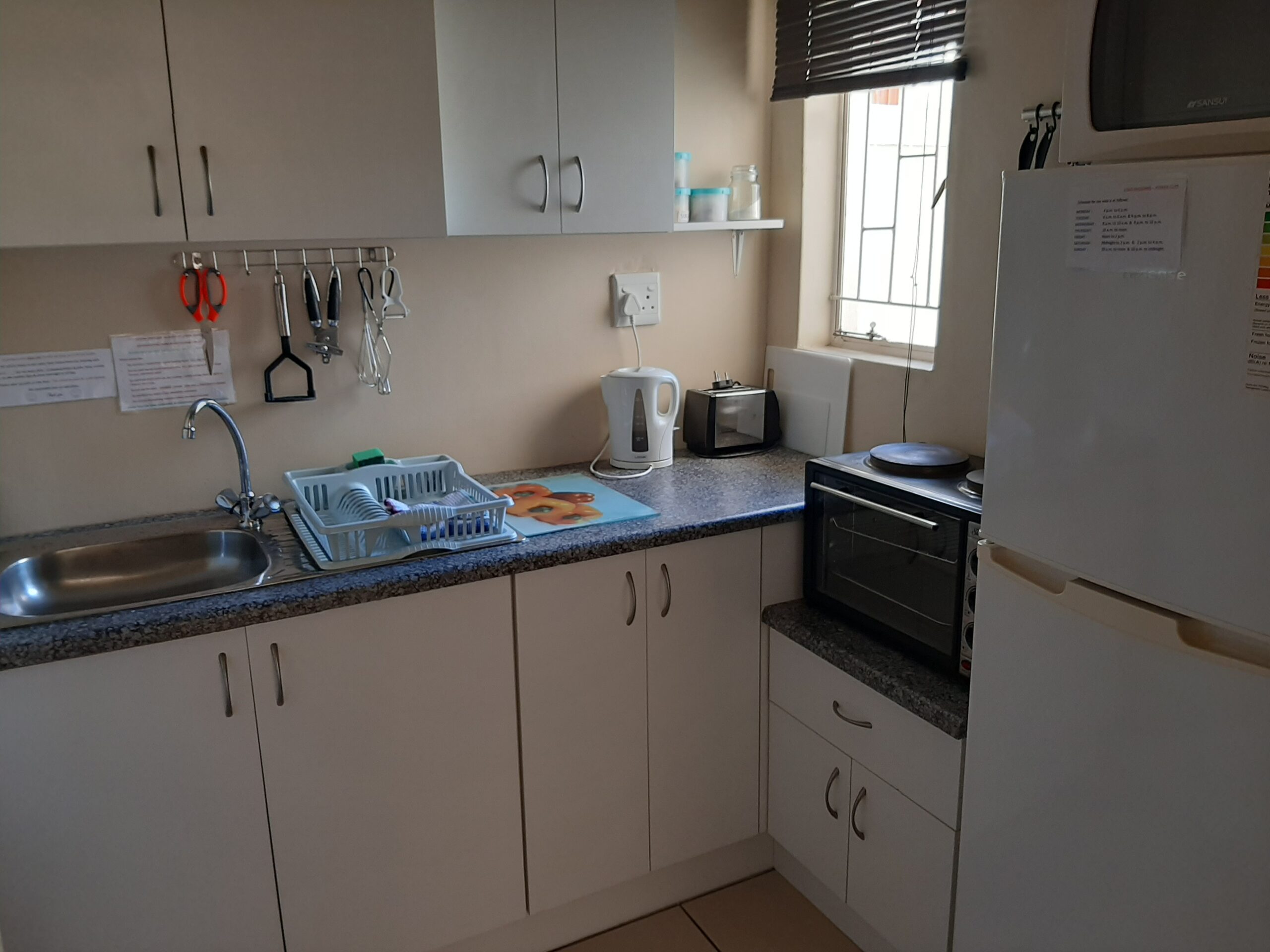 Unit 2A kitchen Self-catering