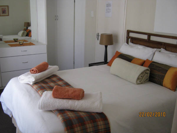 Unit B Bedroom double beds Self-catering Accommodation